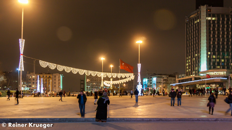 IMG_9549.jpg - Taksimplatz