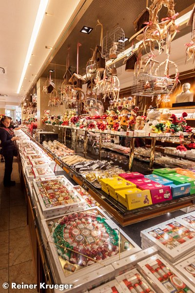 IMG_5832.jpg - im Marzipanladen Niederegger