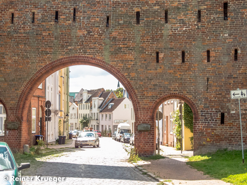 IMG_1152.jpg - Altstadt-Eingang zur Wakenitzmauer