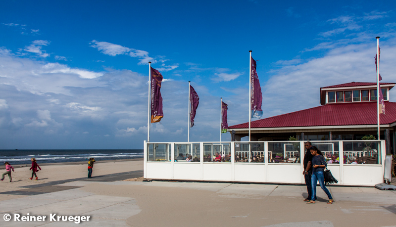 IMG_0048.jpg - Am Strand von Wijk aan Zee