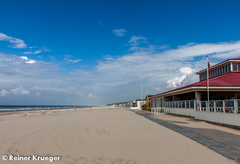 IMG_0050.jpg - Am Strand von Wijk aan Zee